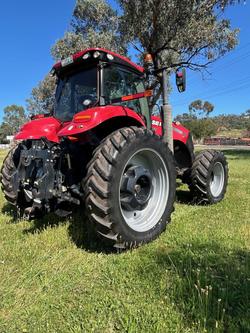 2018 CASE IH Magnum 310 Ultimate Red