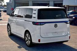 2025 Volkswagen ID. Buzz Pro BEV560