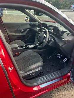 2025 Peugeot 2008 GT e-DCS Hybrid