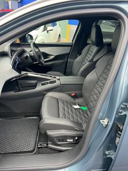 2025 Peugeot 3008 GT Premium e-DCS Hybrid