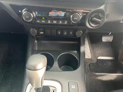 2020 Toyota Hilux SR5