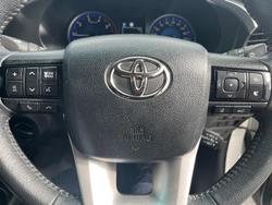 2020 Toyota Hilux SR5