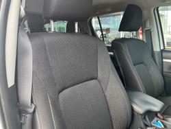 2020 Toyota Hilux SR5