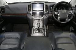 2021 Toyota Landcruiser VX