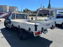 2020 Toyota
Hilux Workmate