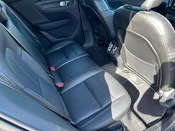 2020 Volvo XC40 T5 R-Design