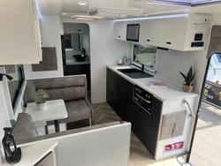 2025 Design RV Crx Semi Off Road Van 4+ 20'2''