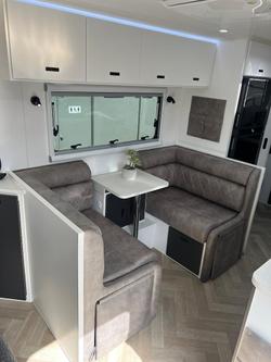 2025 Design RV Crx Semi Off Road Van 4+ 20'2''