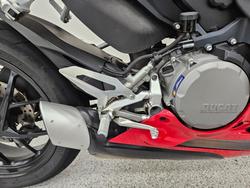 2023 DUCATI PANIGALE V2 Red