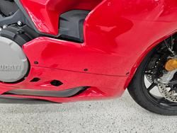 2023 DUCATI PANIGALE V2 Red