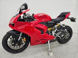 2023 DUCATI PANIGALE V2 Red