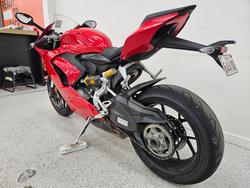 2023 DUCATI PANIGALE V2 Red