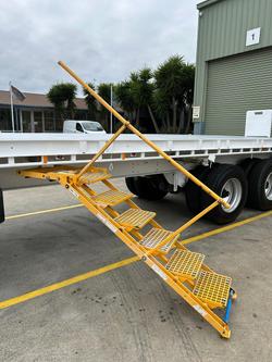 2015 CIMC
                13.7M 22 Pallet Semi,