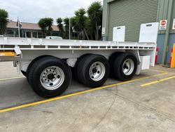 2015 CIMC
                13.7M 22 Pallet Semi,