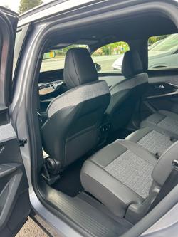 2025 Peugeot 5008 Allure e-DCS Hybrid