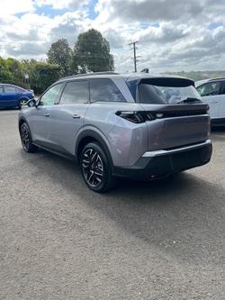 2025 Peugeot 5008 Allure e-DCS Hybrid