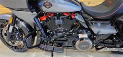 2025 Harley-davidson FLTRXSE CVO ROAD GLIDE (121) RAVEN FADE