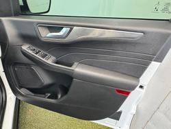 2022 Ford
Escape