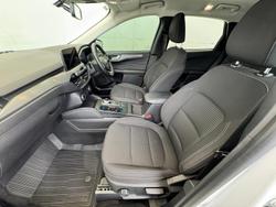2022 Ford
Escape
