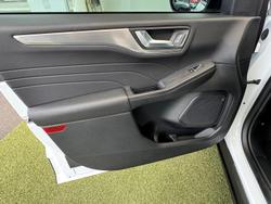2022 Ford
Escape