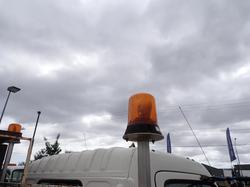 2010 HINO 300 614 WHITE