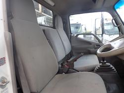 2010 HINO 300 614 WHITE
