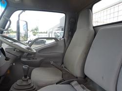 2010 HINO 300 614 WHITE