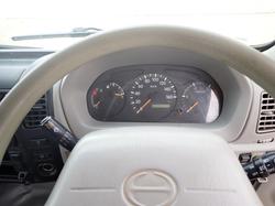 2010 HINO 300 614 WHITE