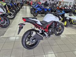 2025 Honda CB750 Hornet CB White