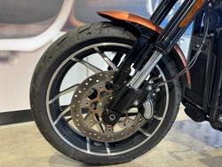 2020 Harley-Davidson Sport Glide 107 (FLSB) Softail Orange