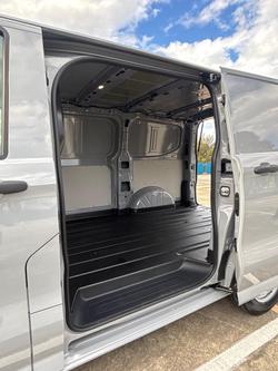2025 Volkswagen Transporter TDI 125kW
