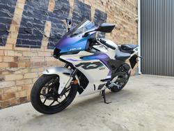 2025 YAMAHA YZF-R3 ROAD WHITE