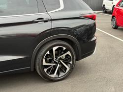 2022 Mitsubishi Outlander Exceed Tourer