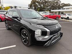 2022 Mitsubishi Outlander Exceed Tourer