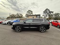 2022 Mitsubishi
                Outlander Exceed Tourer