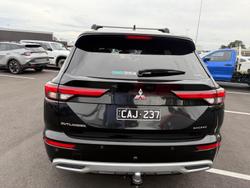 2022 Mitsubishi
                Outlander Exceed Tourer