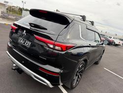 2022 Mitsubishi
                Outlander Exceed Tourer