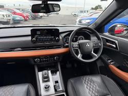 2022 Mitsubishi
                Outlander Exceed Tourer