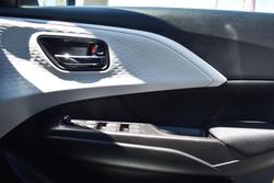 2024 Suzuki Swift Hybrid UZ Pure White