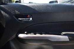 2023 Suzuki Vitara LY Series II Cool White