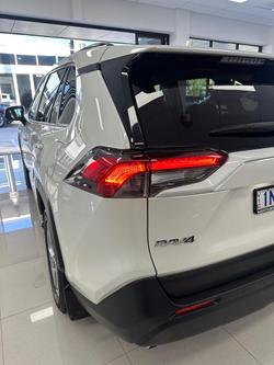 2019 Toyota
                RAV4 GXL