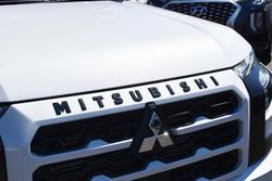 2024 Mitsubishi Triton GSR MV MY25 4X4 Dual Range White Diamond