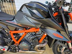 2021 Ktm 1290 SUPER DUKE R Black