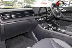 2025 MG
                HS Essence