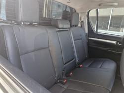 2023 Toyota Hilux SR5