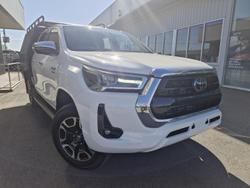 2023 Toyota Hilux SR5
