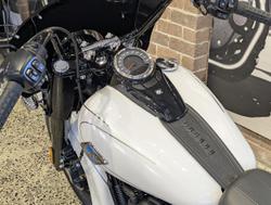 2025 Harley-Davidson Heritage Classic 117 (FLHC) Softail White