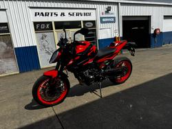 2023 Ktm DUKE GP Orange