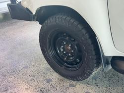 2021 Toyota
Hilux SR Hi-Rider