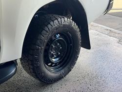 2021 Toyota
Hilux SR Hi-Rider